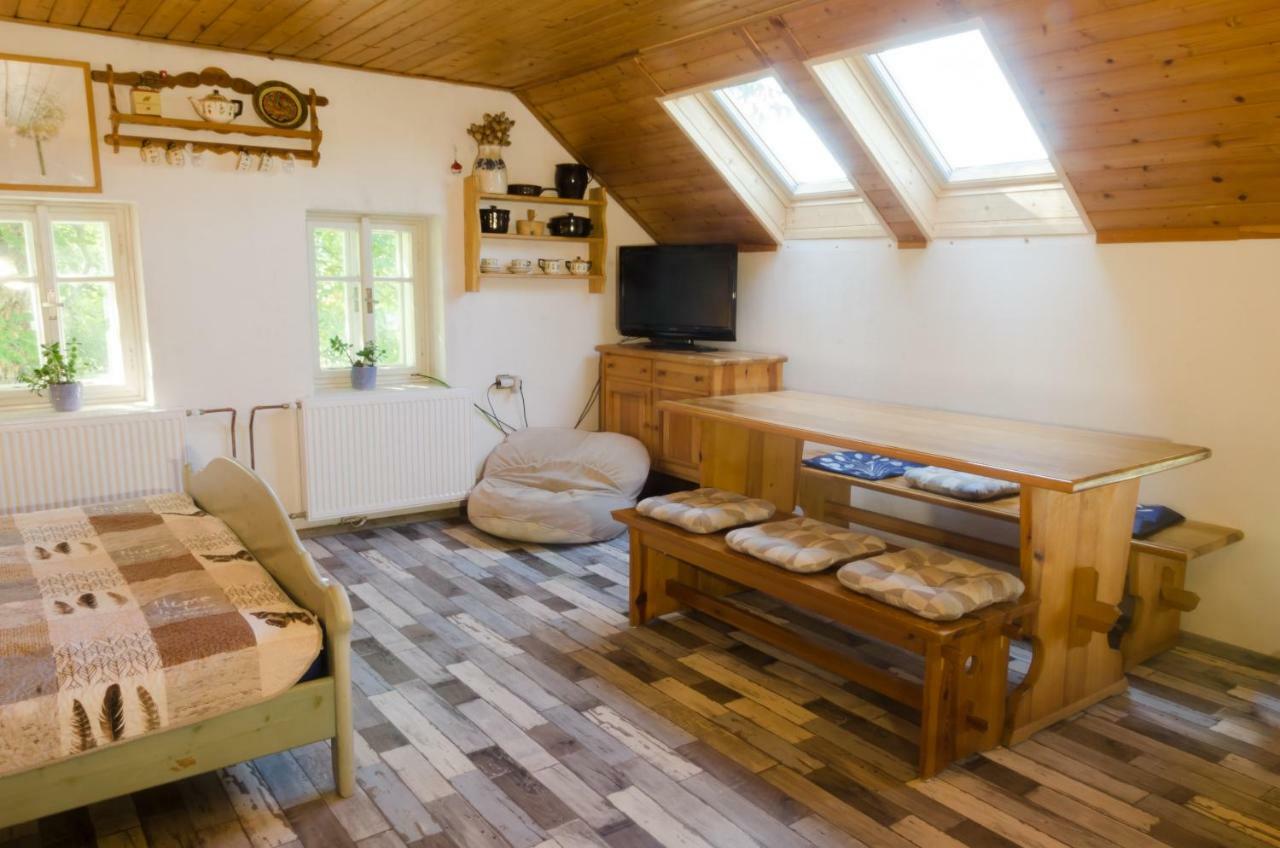 Chaloupka U Sv. Dyndy Apartment Nova Ves  Luaran gambar